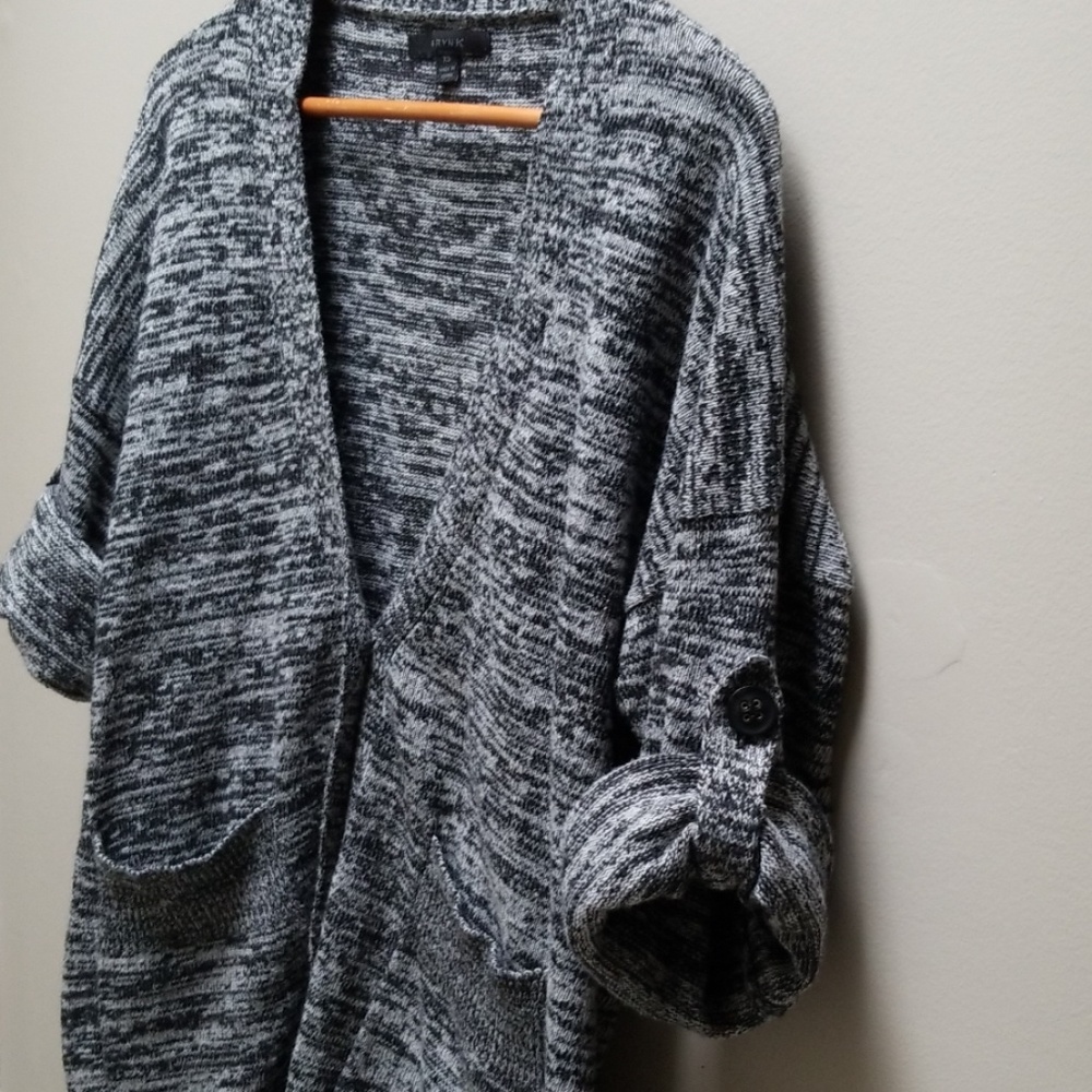 Aryn K oversized blk/gray cardigan size XS